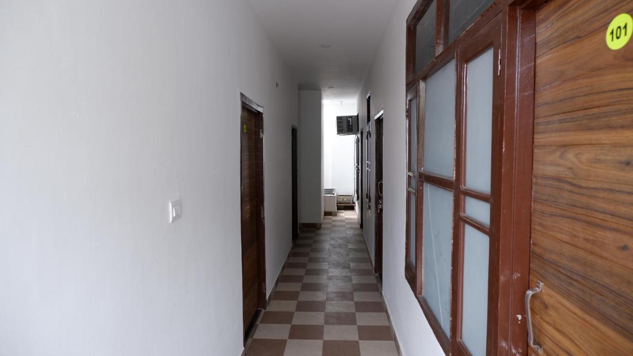 Saatvik Homestay Katra  Εξωτερικό φωτογραφία